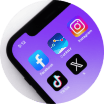 Obrazovka smartfónu s ikonou aplikácie CONTOUR DIABETES